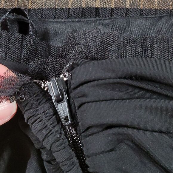 🔸️BCBGMaxazria Black Strapless Tiered Ruffled Dress Small - Picture 8 of 16